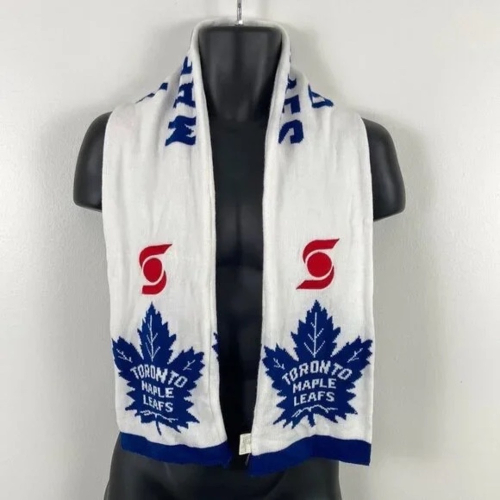 Toronto Maple Leafs Scarf - Picture 1 of 4